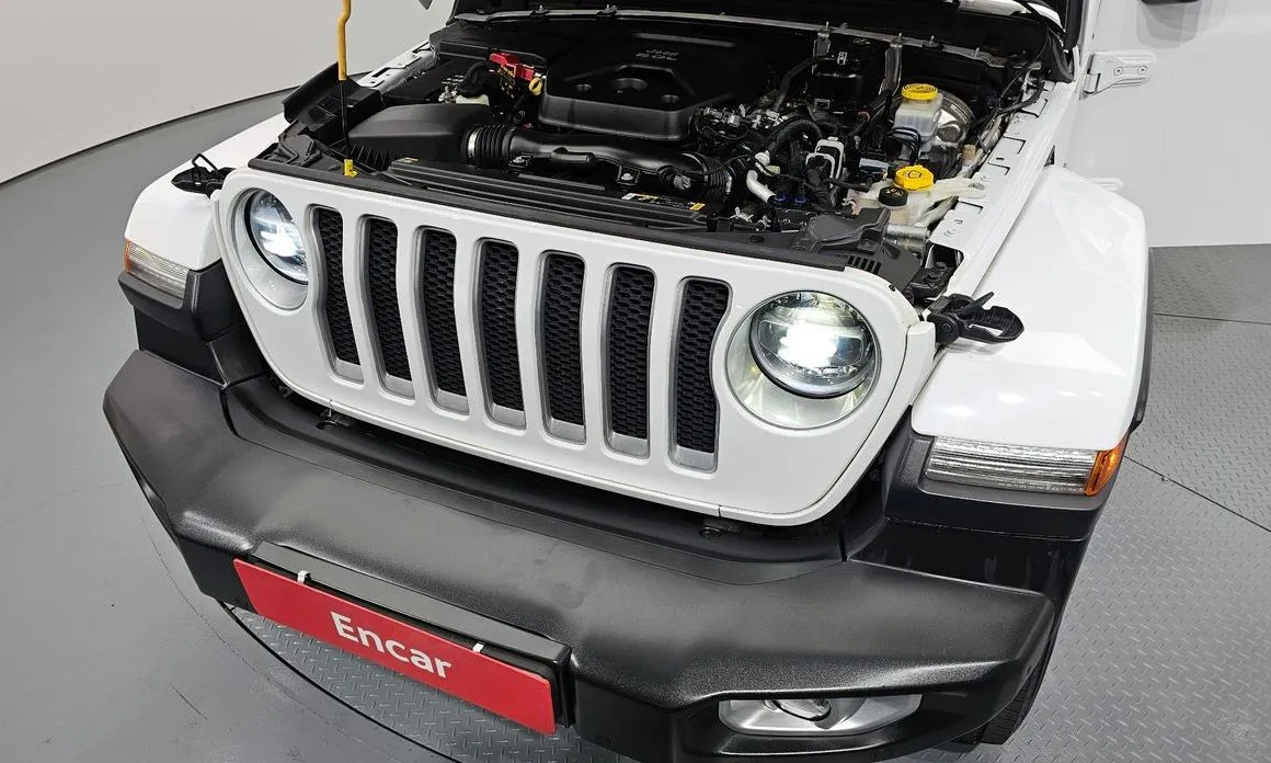 Jeep Wrangler — фото 7