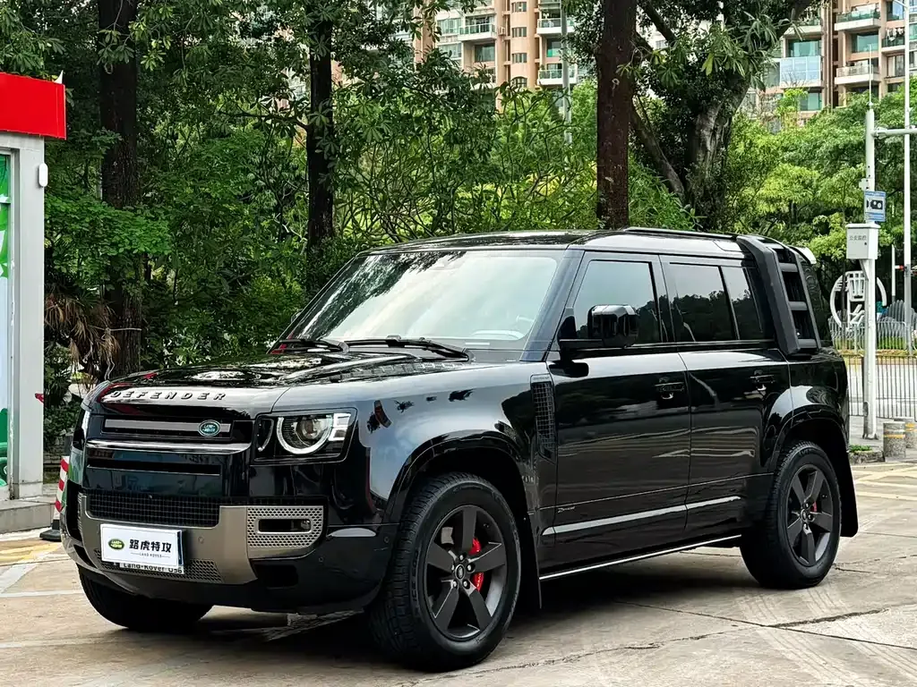 Land Rover Defender — фото 1