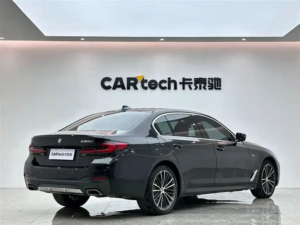 BMW 5 Series — фото 5