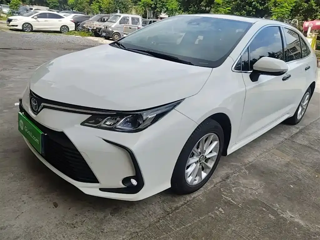 Toyota Corolla — фото 1