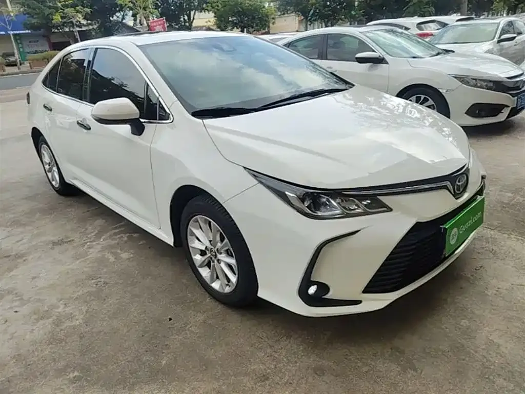 Toyota Corolla — фото 3