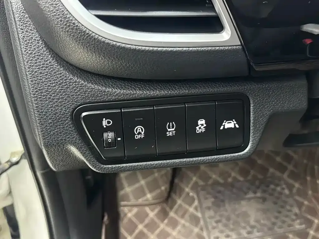 Kia KX3 — фото 5