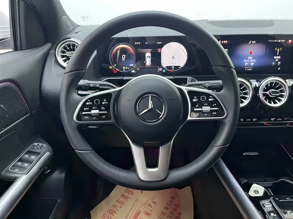 Mercedes-Benz GLA — фото 7