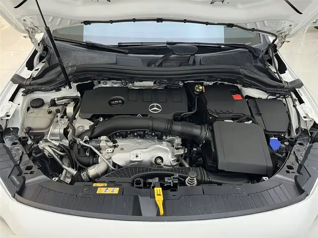 Mercedes-Benz GLA — фото 10
