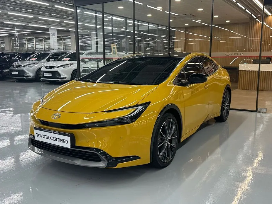 Toyota Prius — фото 1
