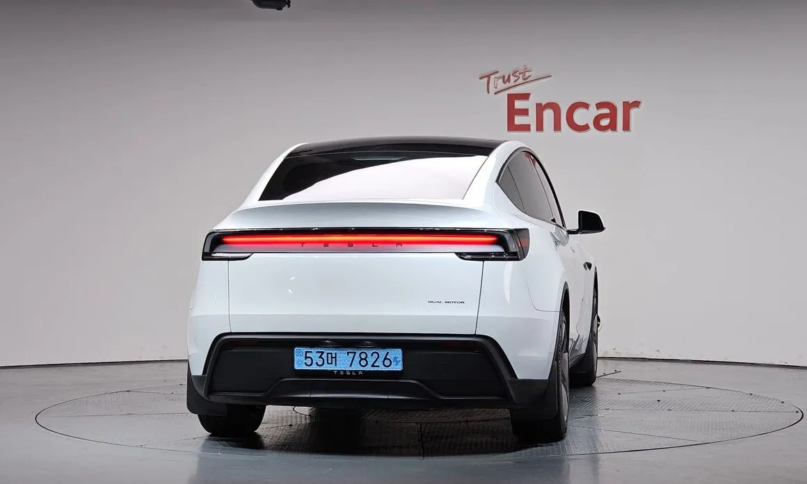 Tesla Model Y — фото 2