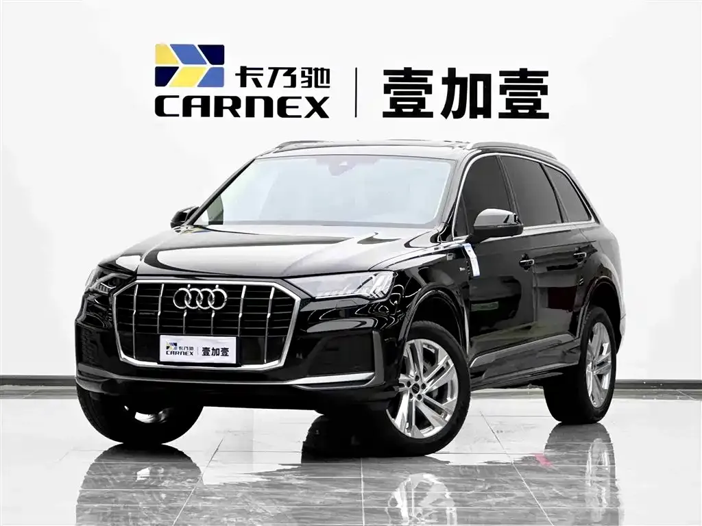 Audi Q7 — фото 1