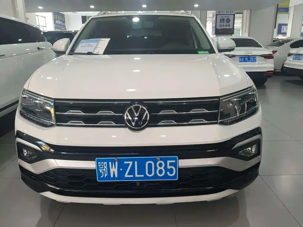 Volkswagen T-Cross — фото 1