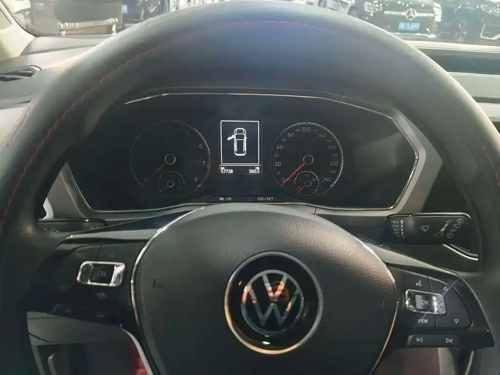 Volkswagen T-Cross — фото 9