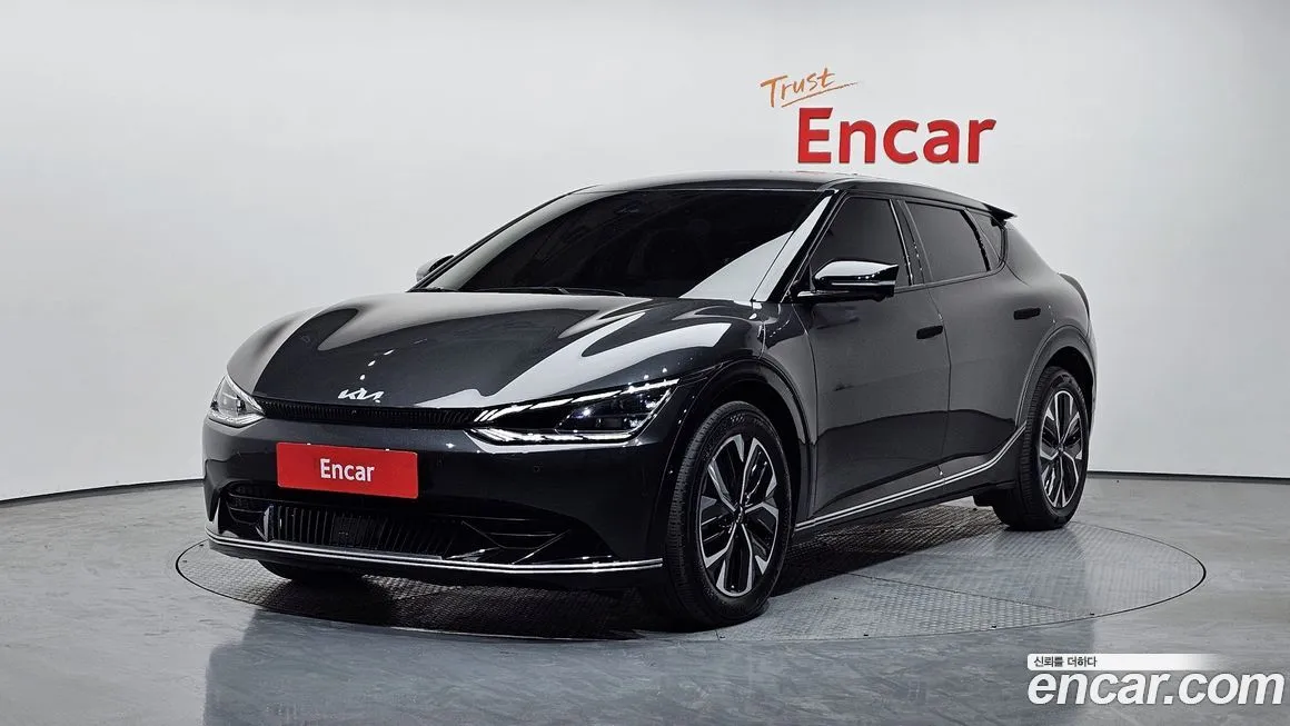 Kia EV6 — фото 1