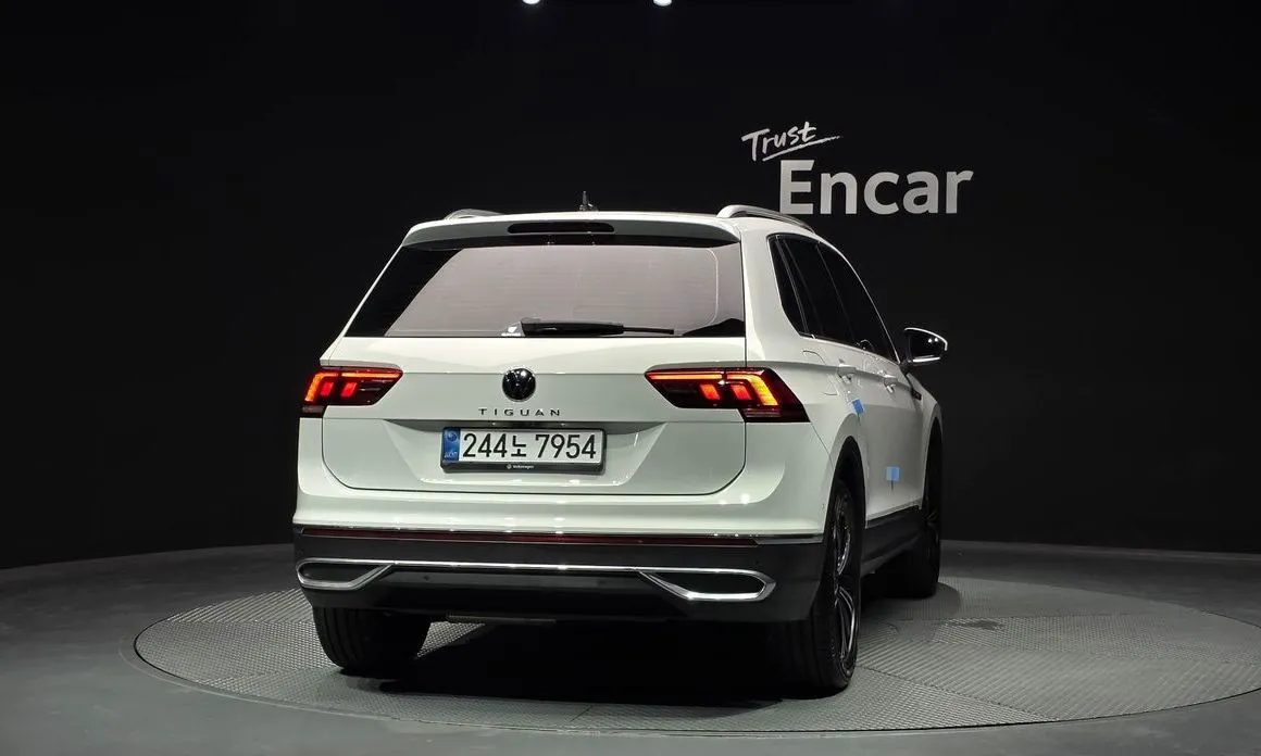 Volkswagen Tiguan — фото 4