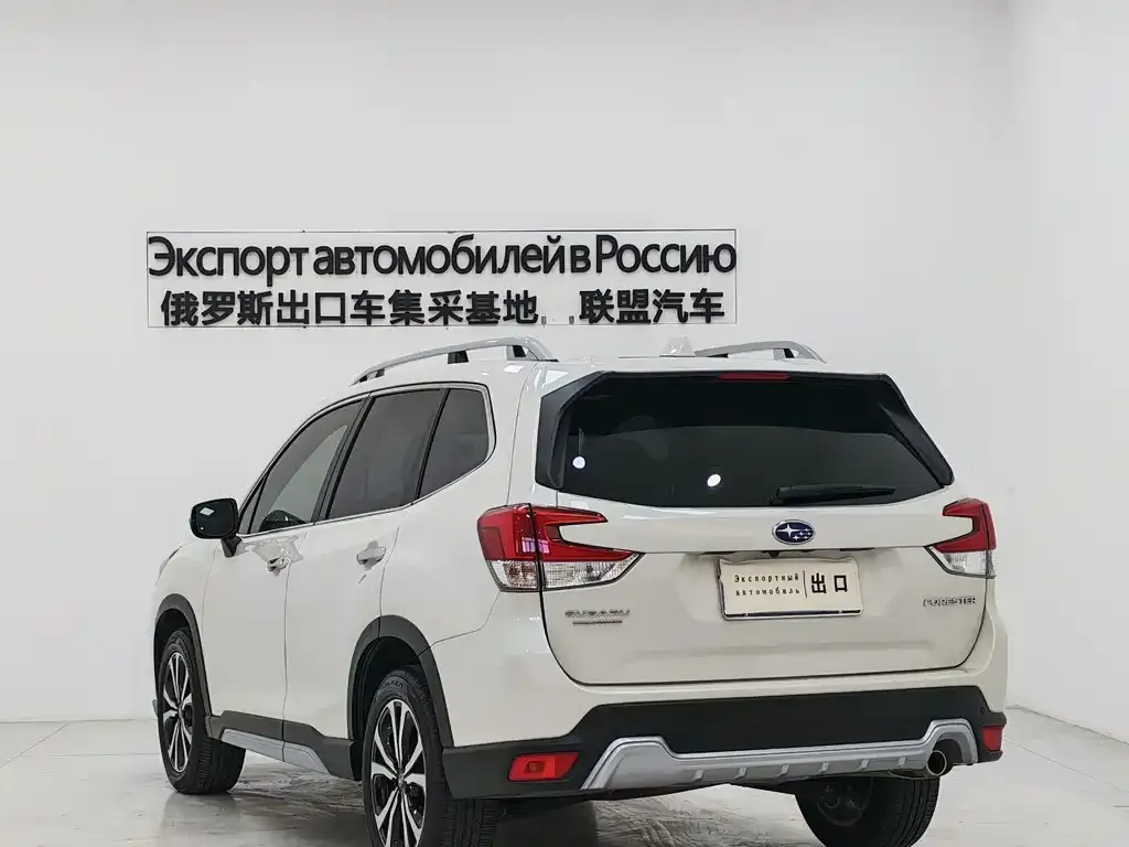 Subaru Forester — фото 9