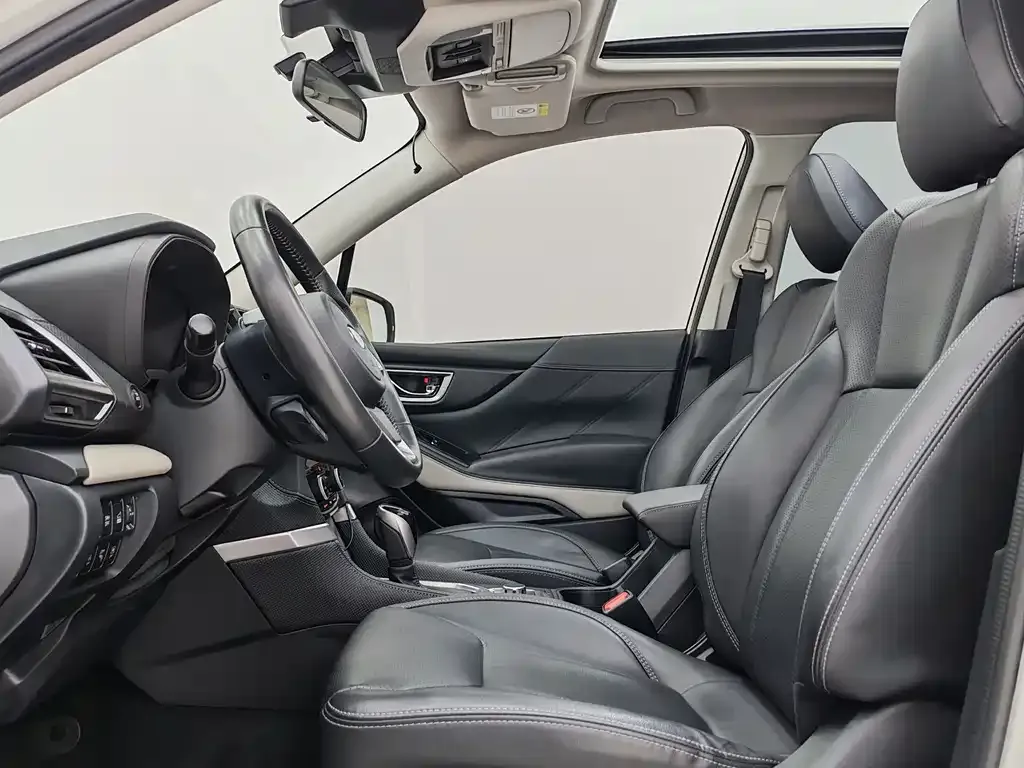 Subaru Forester — фото 6