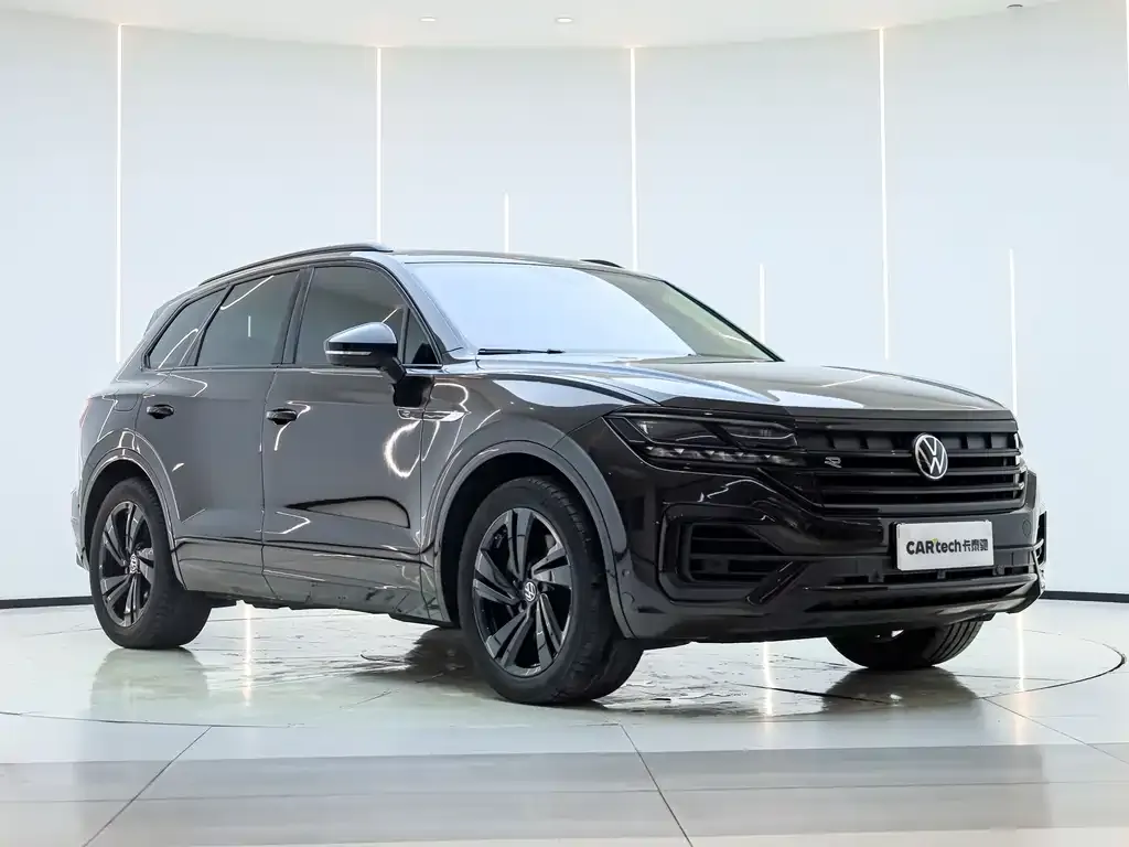 Volkswagen Touareg — фото 7