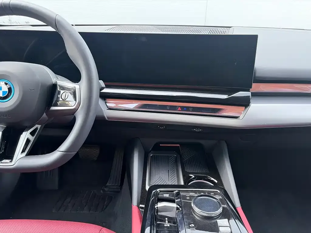 BMW i5 — фото 4