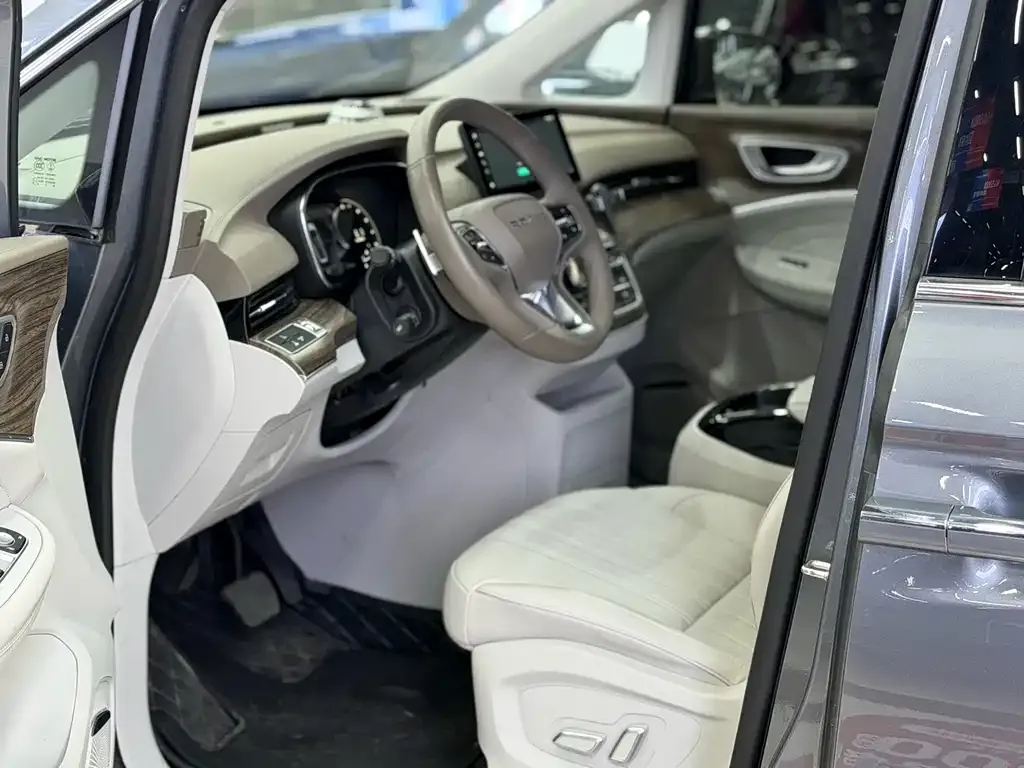 Roewe iMAX8 — фото 5