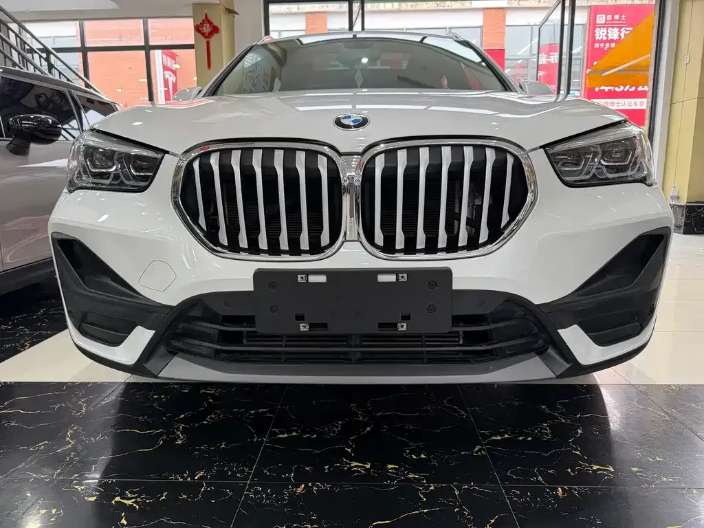 BMW X1 — фото 10