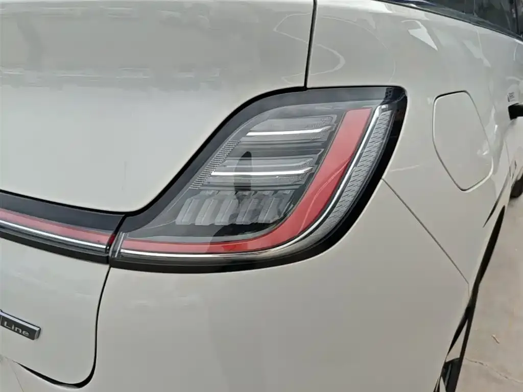 Baojun Yunduo — фото 2
