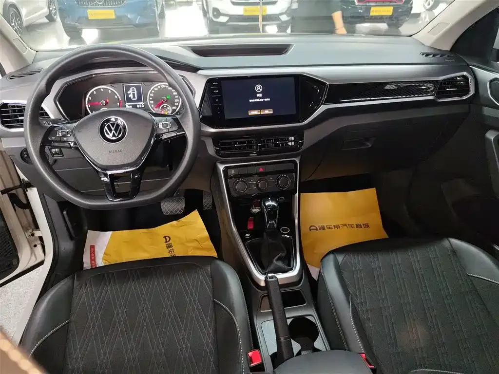 Volkswagen T-Cross — фото 3