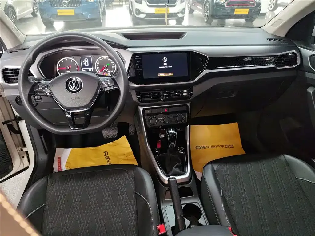 Volkswagen T-Cross — фото 2