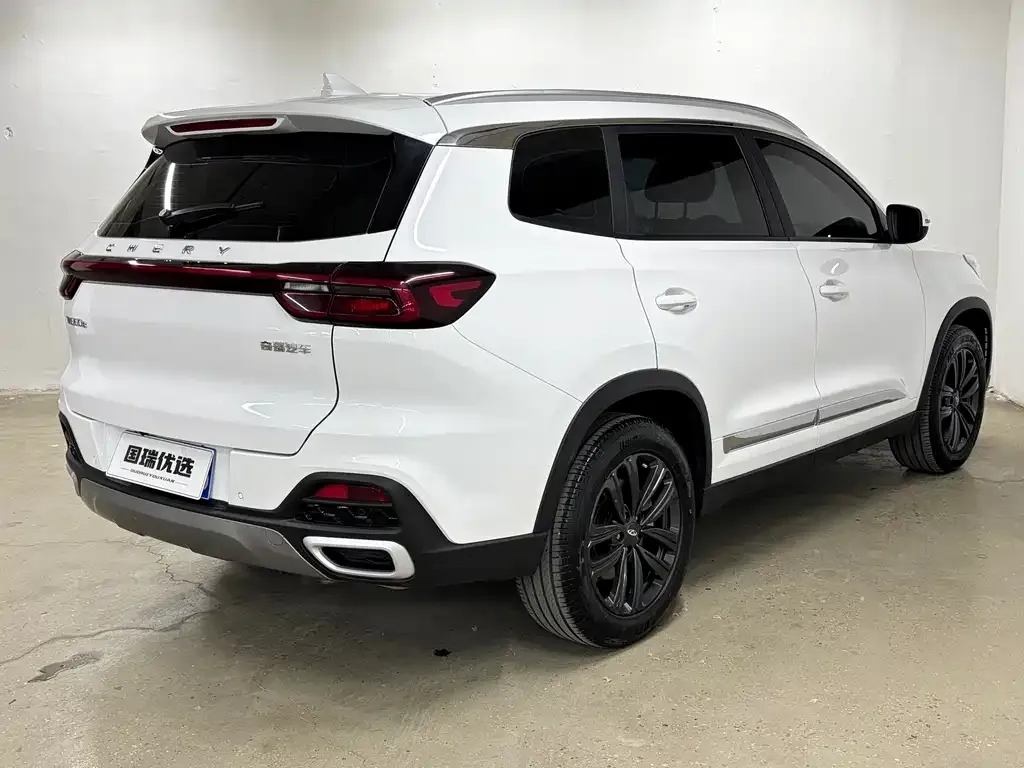 Chery Tiggo 8 — фото 5