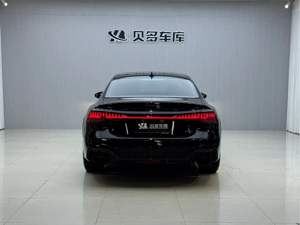 Audi A7L — фото 2