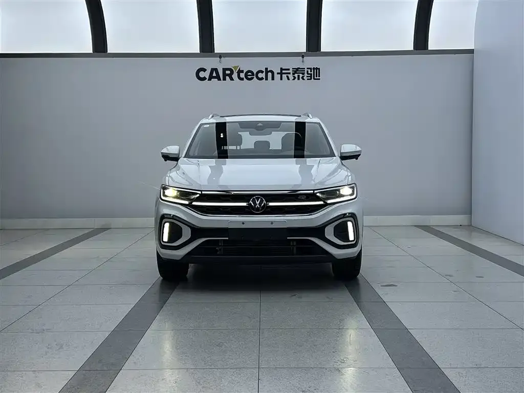 Volkswagen T-Roc — фото 8