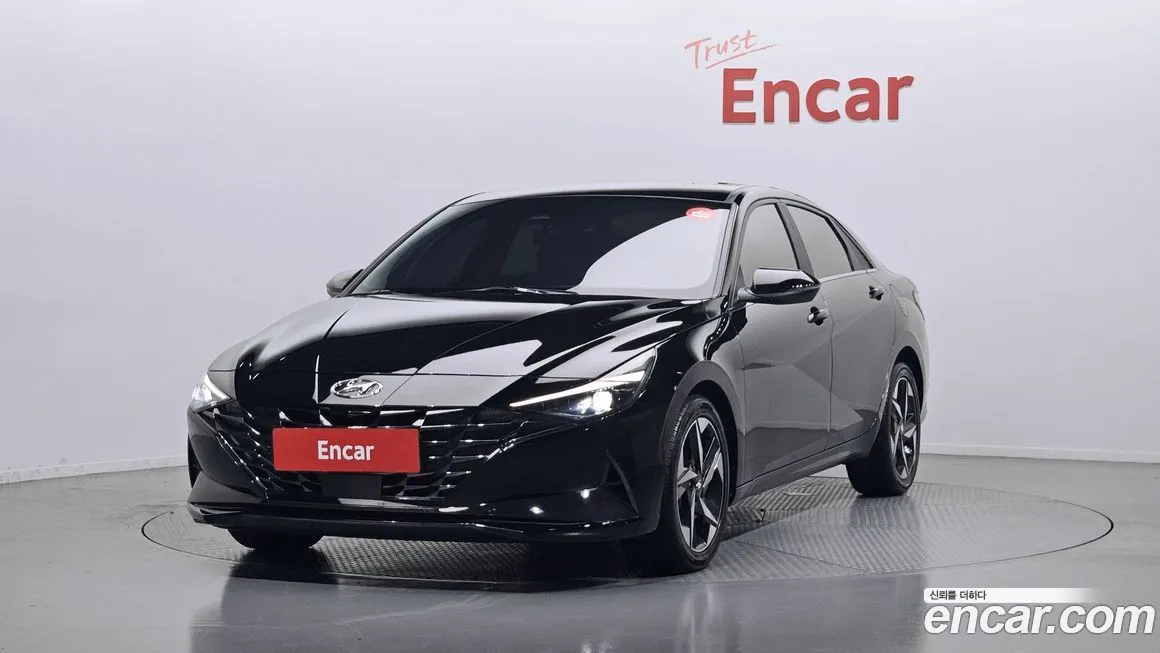 Hyundai AVANTE — фото 1