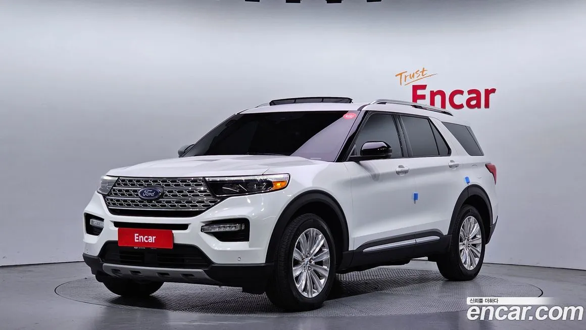 Ford Explorer — фото 1
