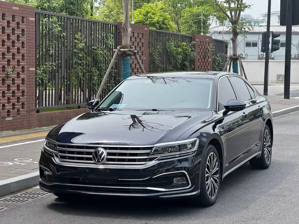 Volkswagen Phideon — фото 1