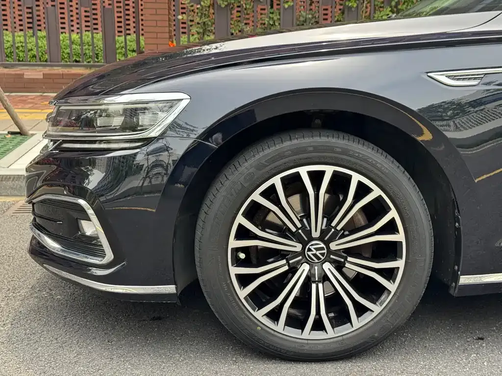 Volkswagen Phideon — фото 2