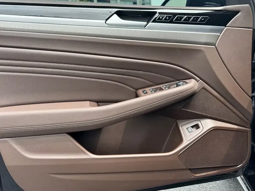 Volkswagen Phideon — фото 5