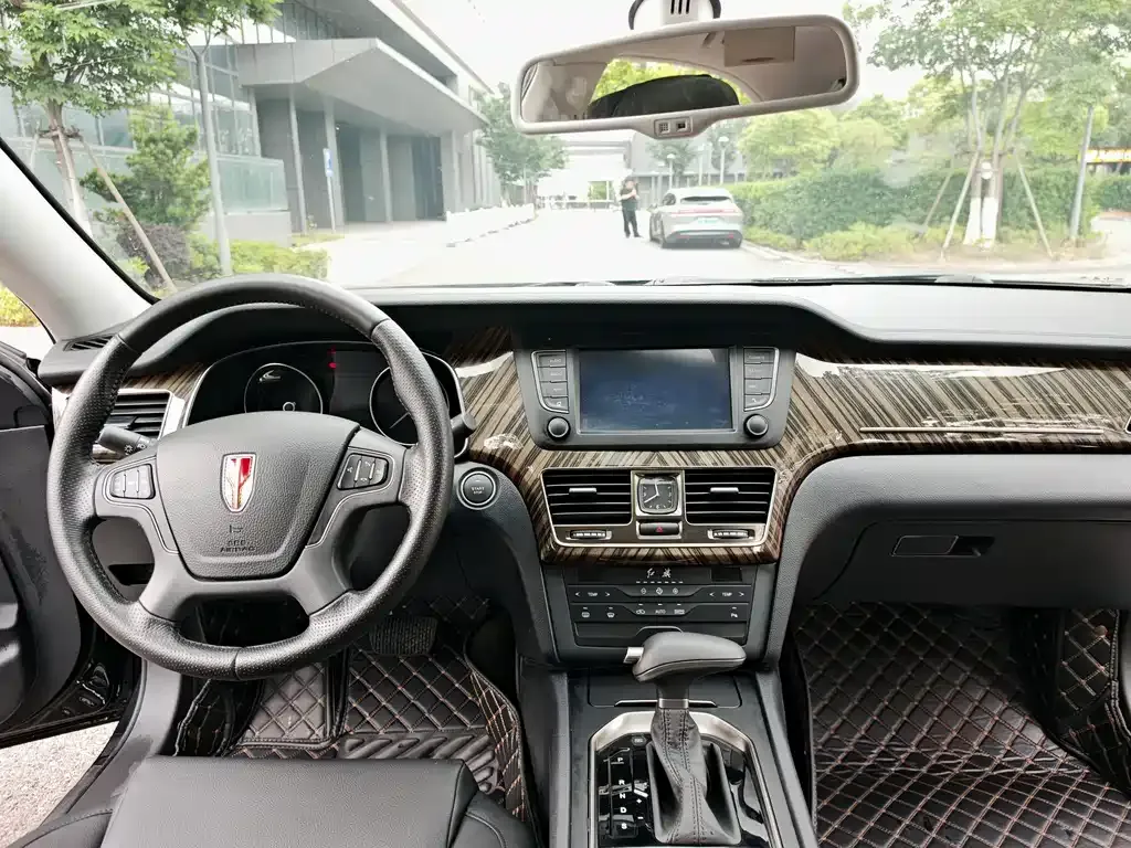 Hongqi H7 — фото 2