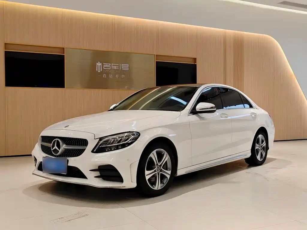 Mercedes-Benz C-Class — фото 1