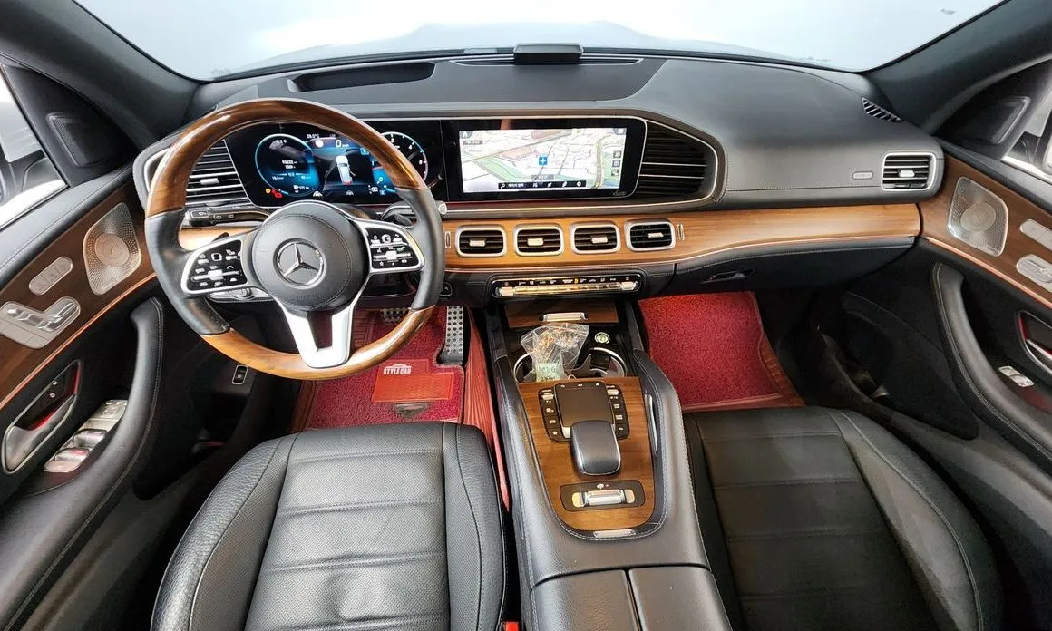 Mercedes-Benz GLS-Class — фото 9