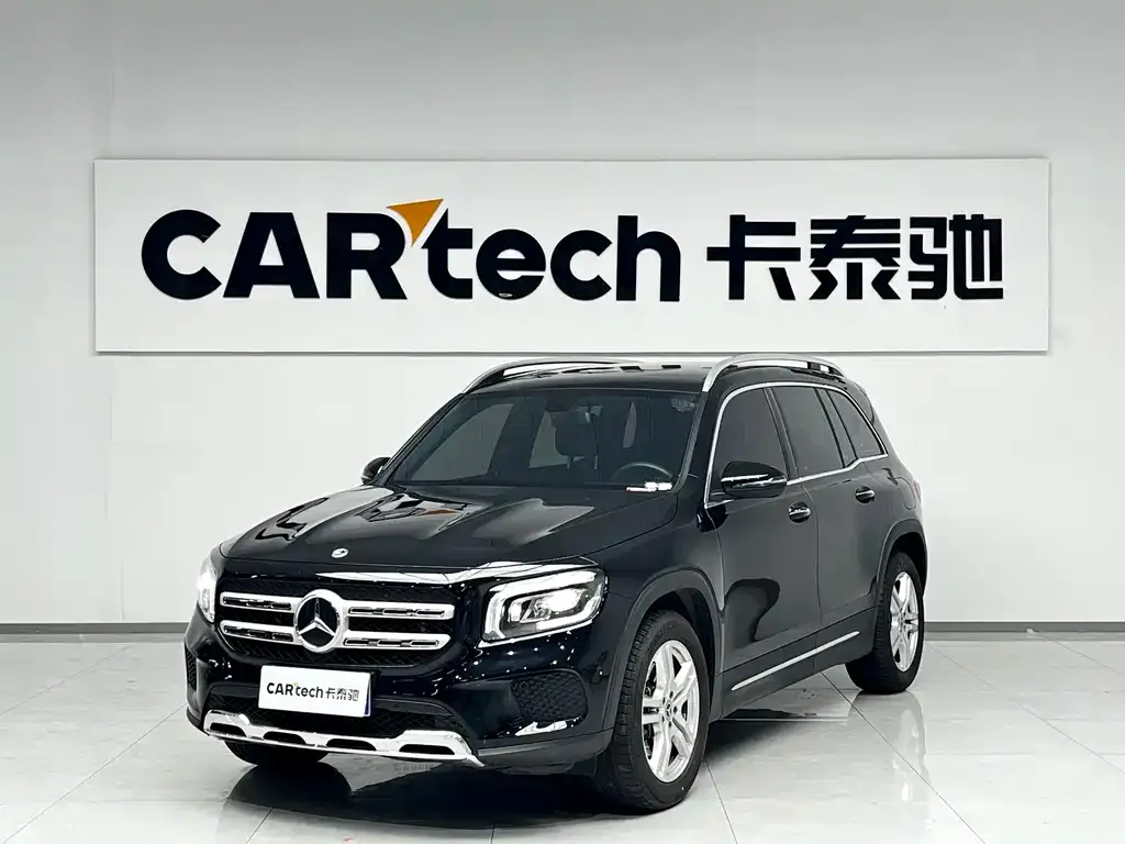 Mercedes-Benz GLB — фото 1