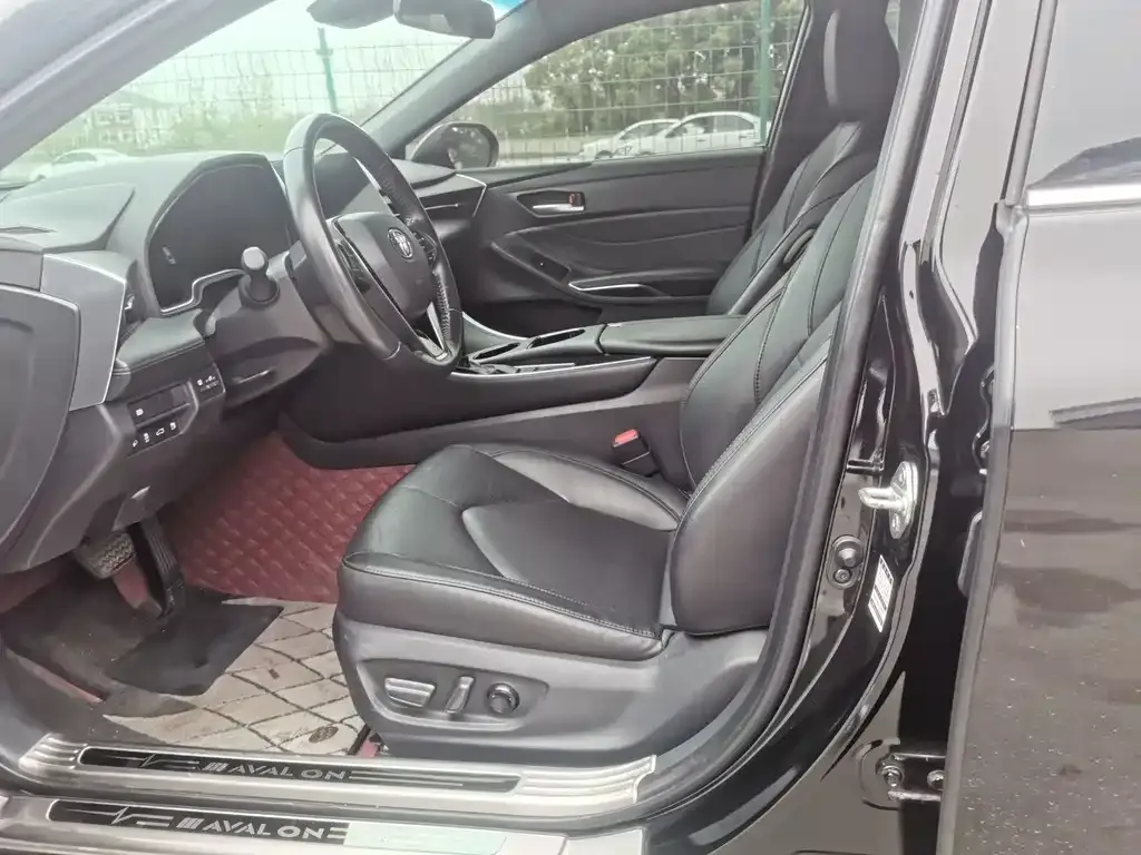 Toyota Avalon — фото 9