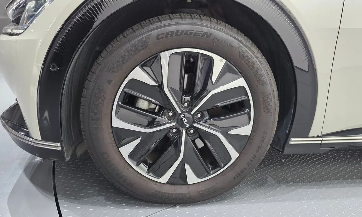 Kia EV6 — фото 7