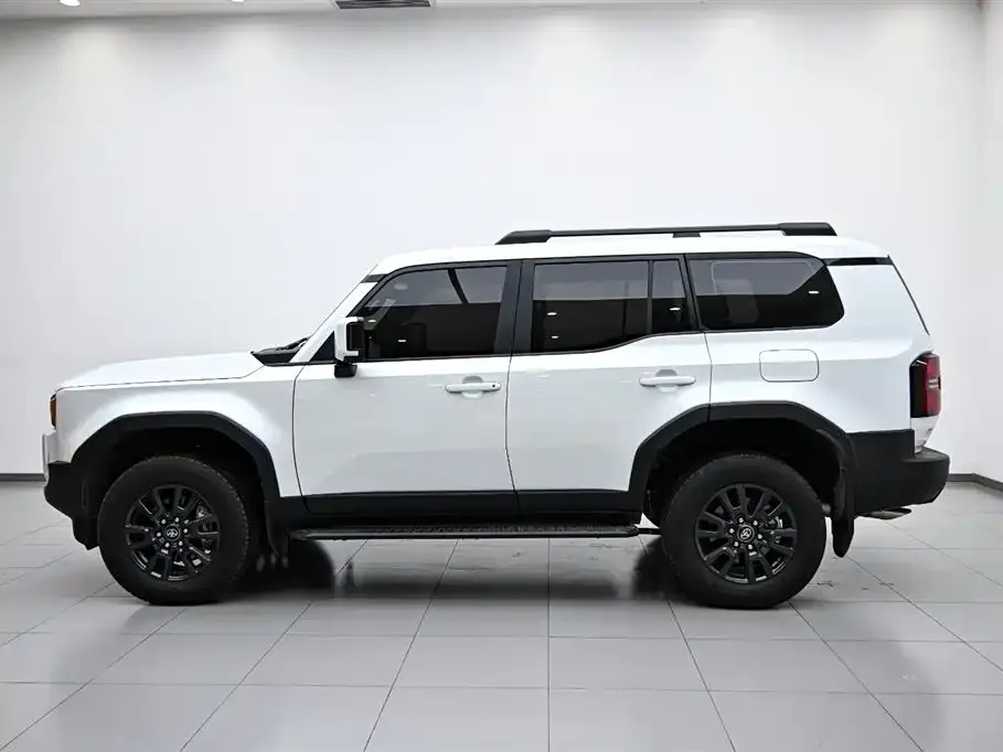 Toyota Prado — фото 9