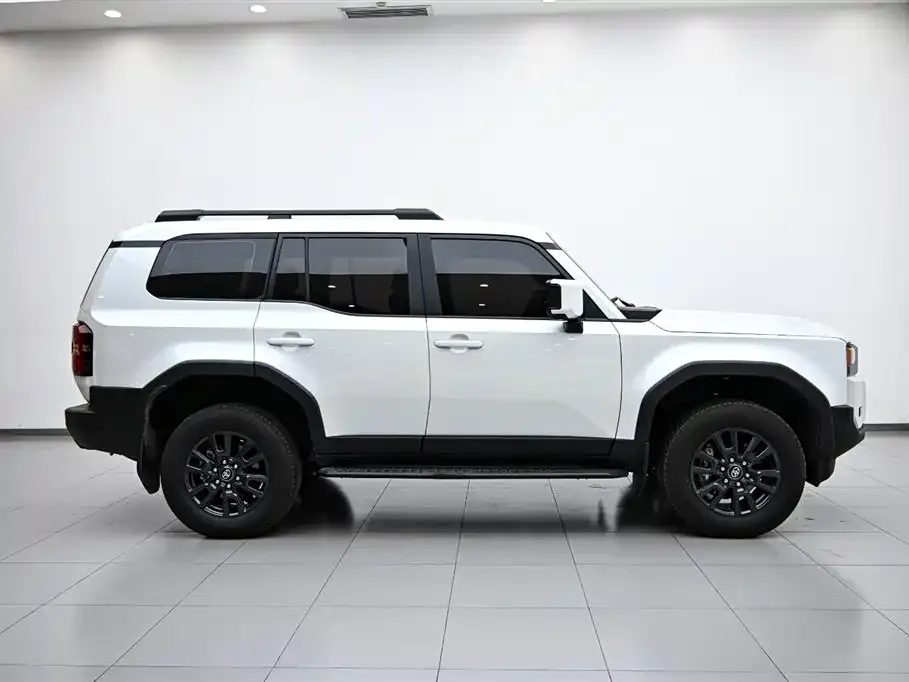 Toyota Prado — фото 5
