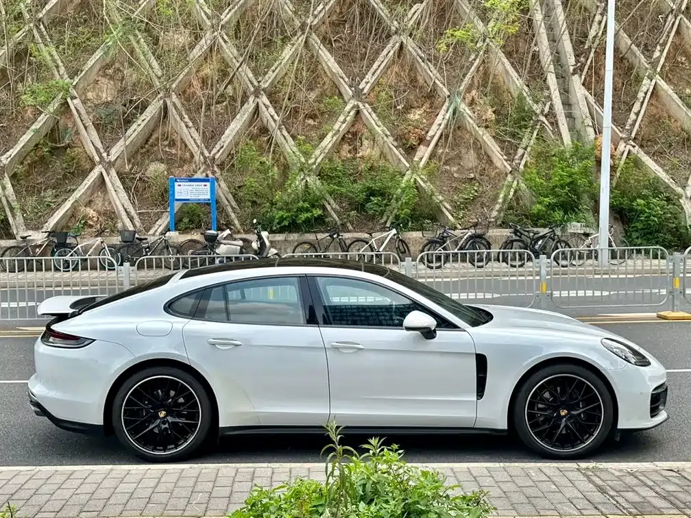 Porsche Panamera — фото 5