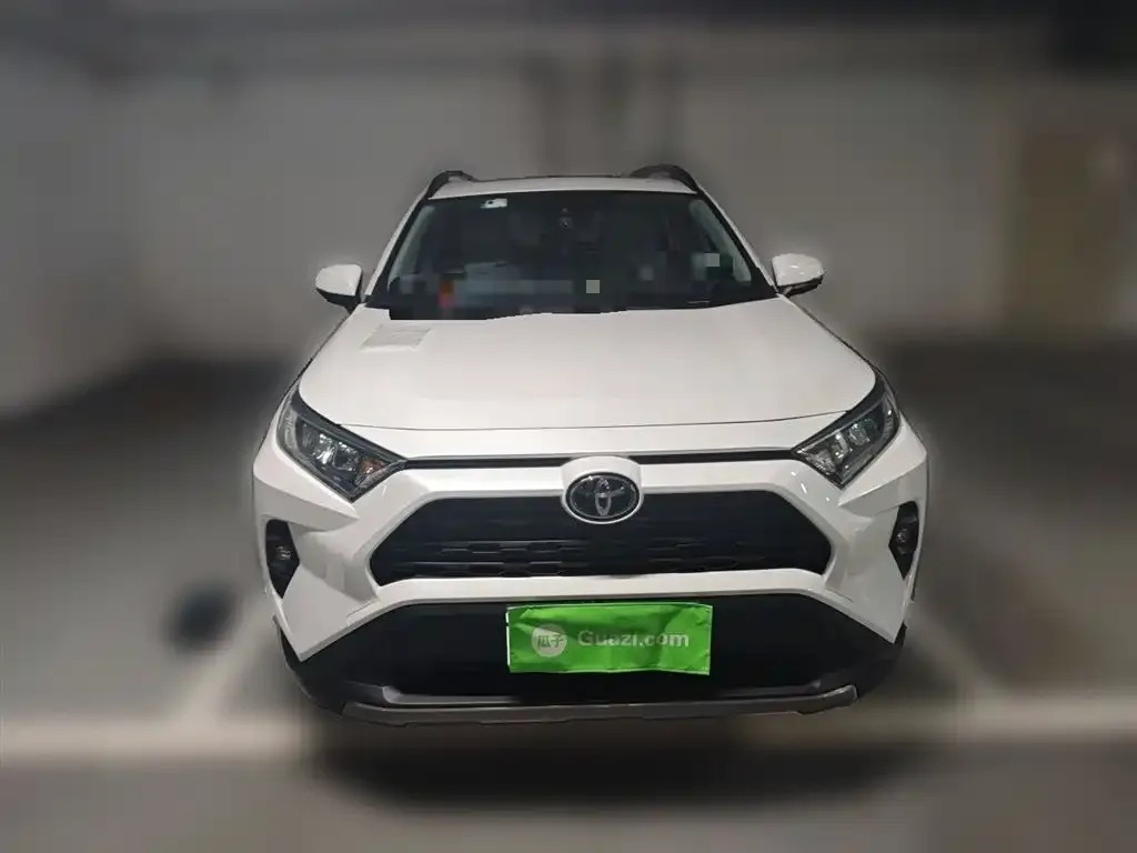 Toyota RAV4 — фото 6