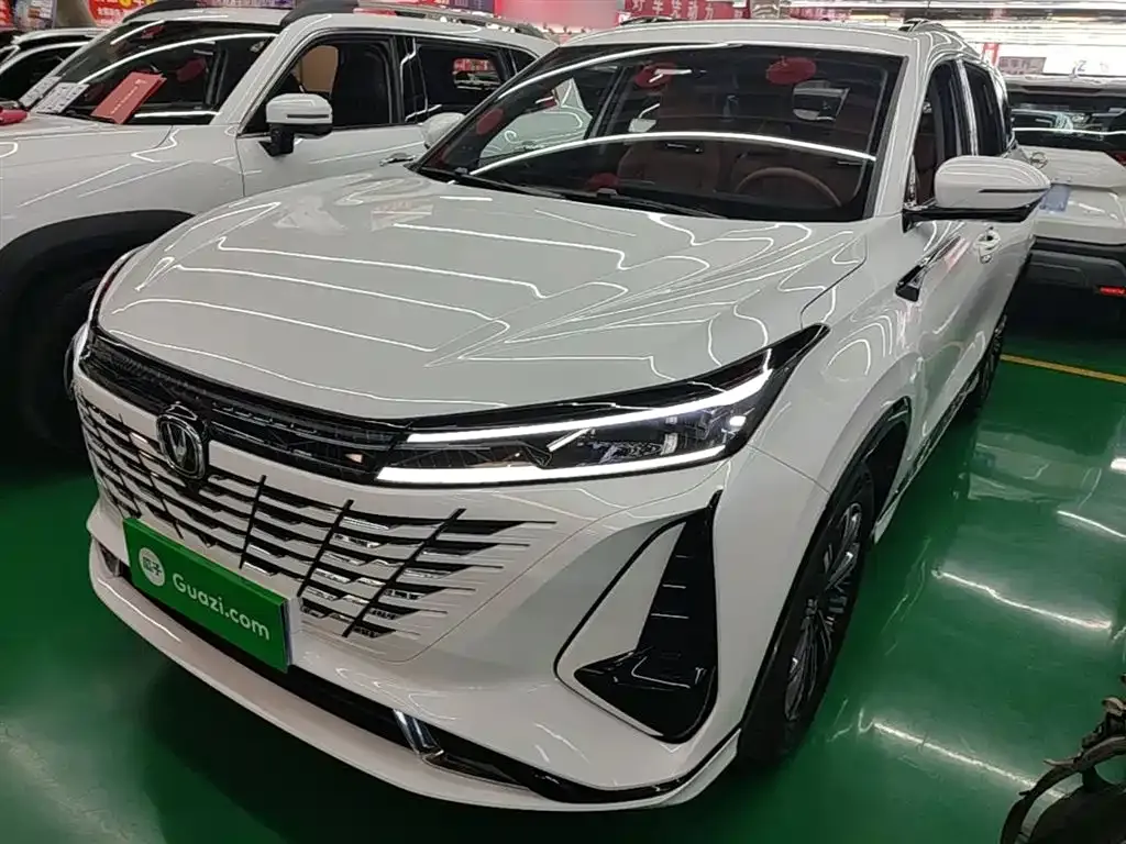 Changan CS75PLUS — фото 1