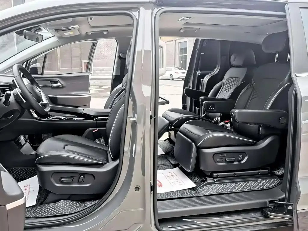 Hyundai Custo — фото 10