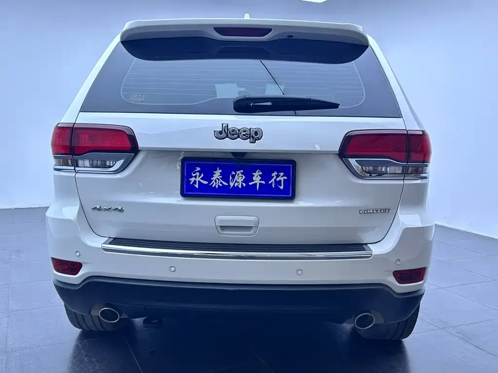 Jeep Grand Cherokee (Import) — фото 2