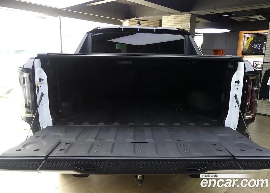 GMC Hummer EV — фото 10