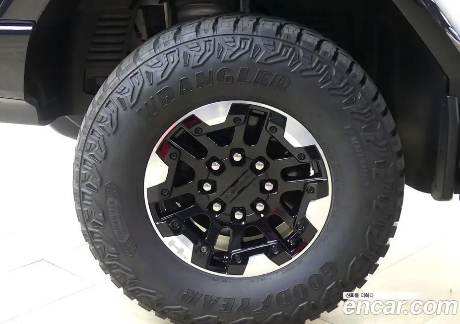GMC Hummer EV — фото 8