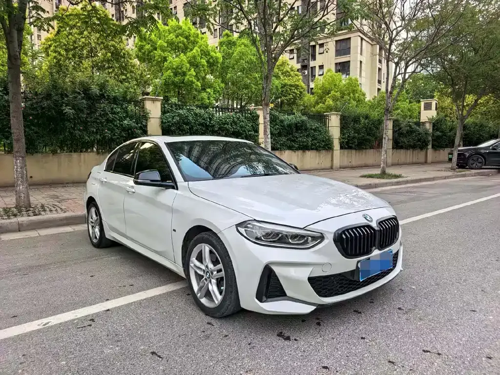 BMW 1 Series — фото 1