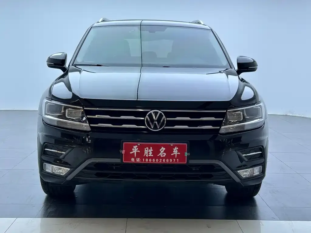 Volkswagen Tiguan L — фото 5