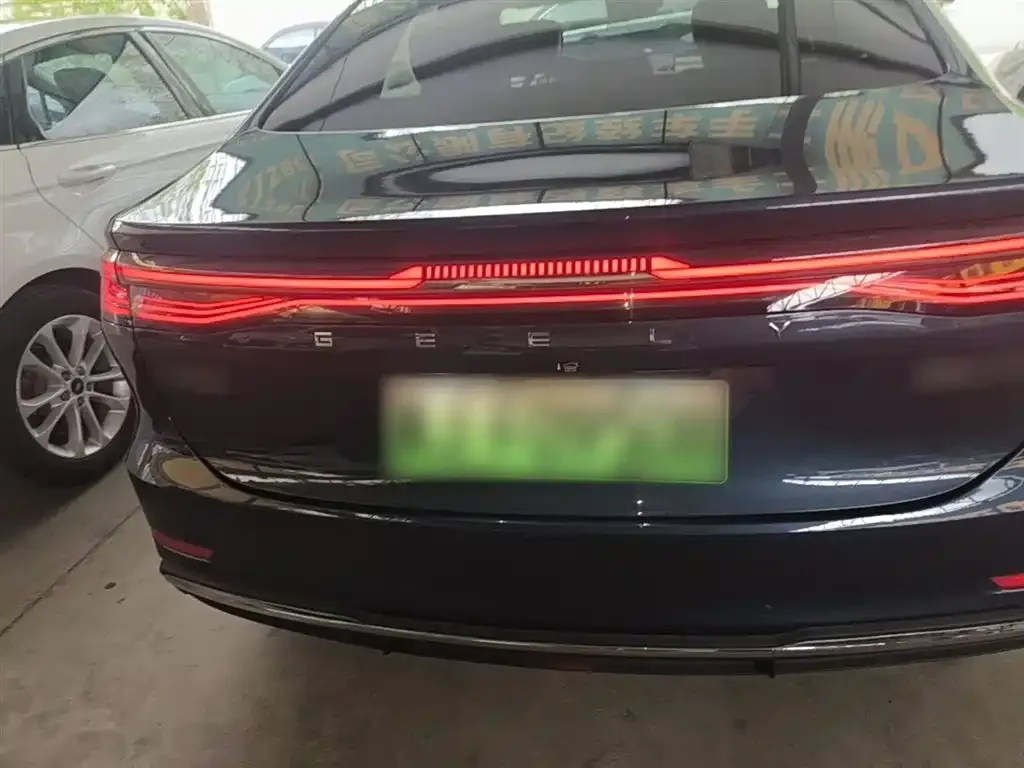 Geely Galaxy A7 — фото 10